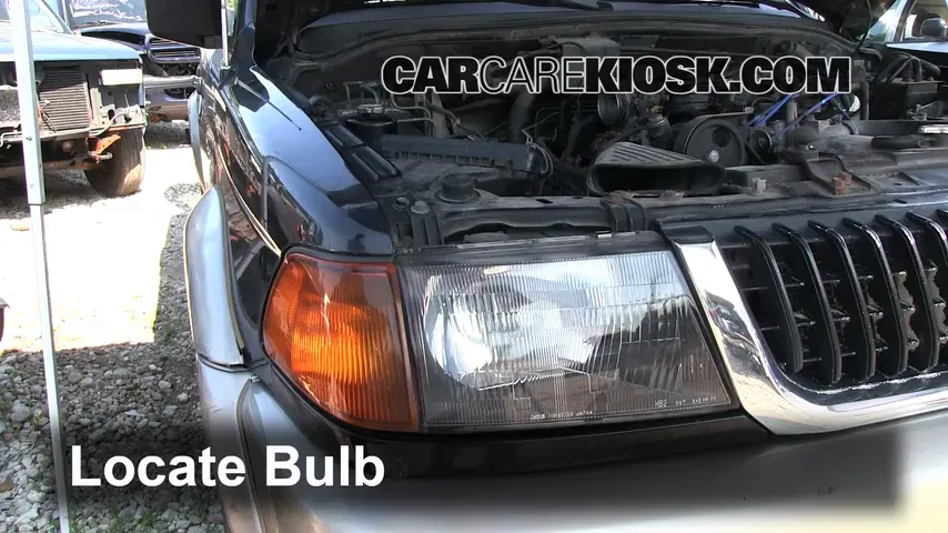 1997 Mitsubishi Montero Sport XLS 3.0L V6 Lights Turn Signal - Front (replace bulb)